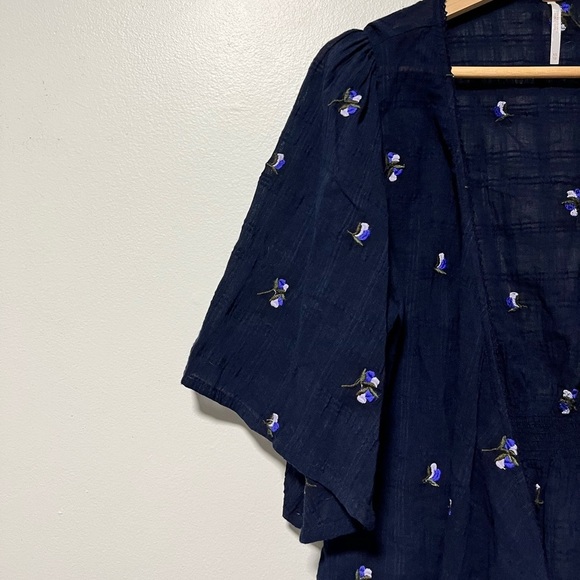 Free People XS Navy Blue Embroidered Wrap Blouse – Cotton, Boho Floral Tie Front - Picture 13 of 13